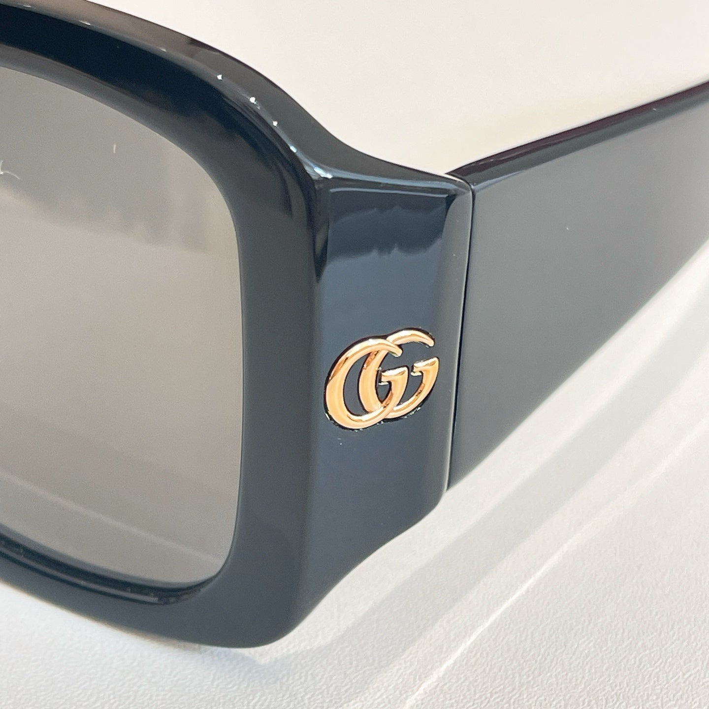 GUCCI Sunglasses-GG1402S