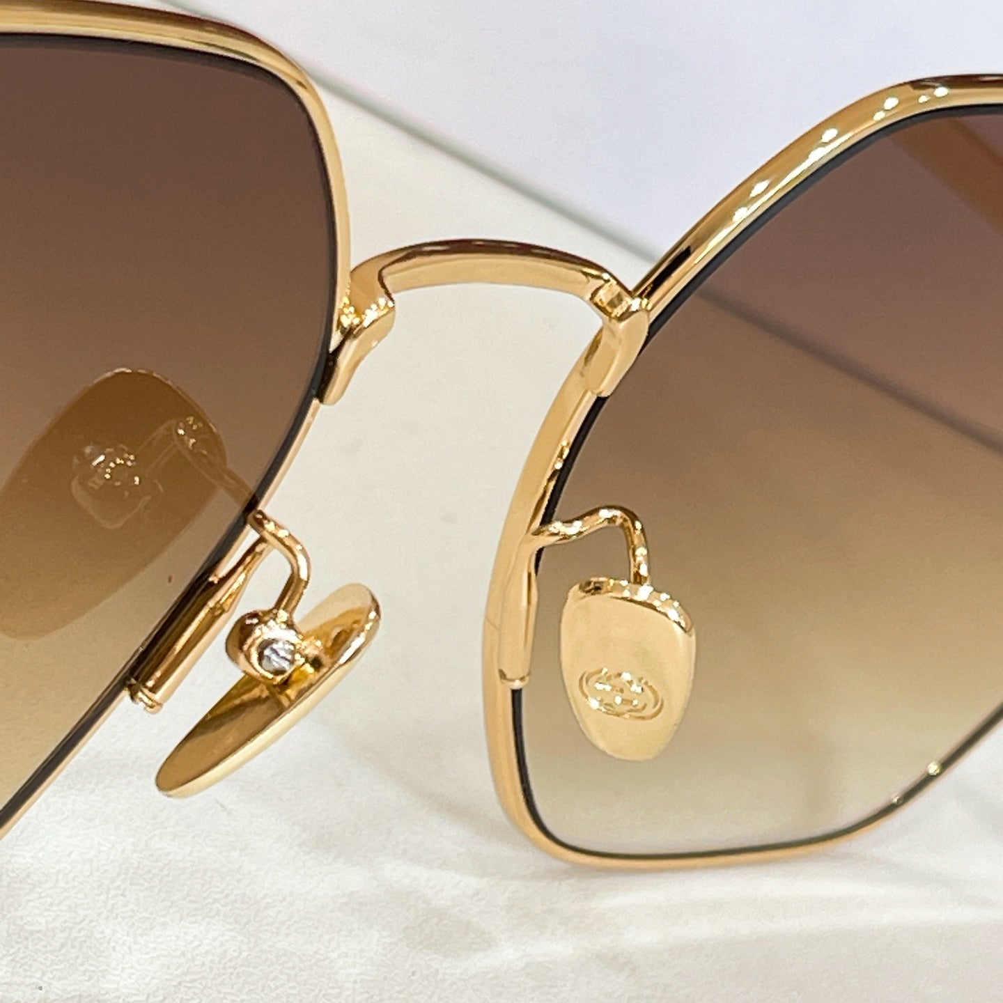 GUCCI Sunglasses-GG2046S